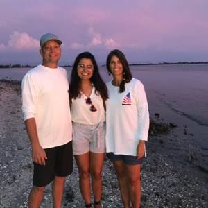 Meet your Posher, Dee